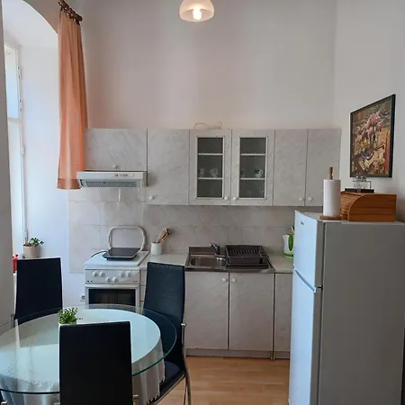 Apartmandamir