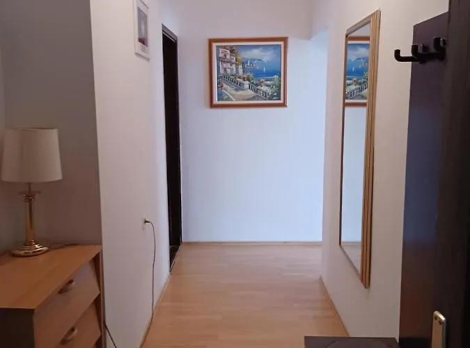 דירה Apartmandamir