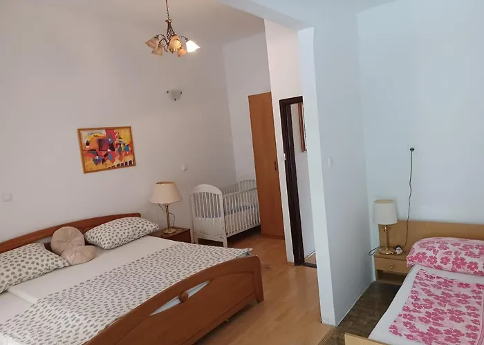 דירה Apartmandamir